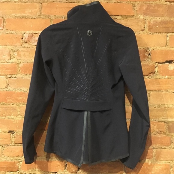 Lululemon Harmony Softshell Jacket - Picture 2 of 4